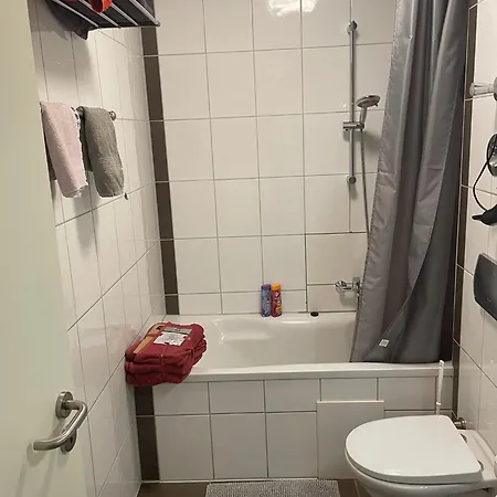 Mit Separater Kueche & Badewanne Apartament